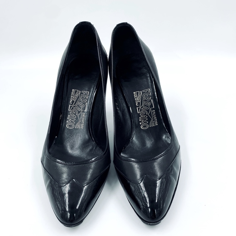 Salvatore Ferragamo Italian Designer Heels Pumps Patent Leather Black 7.5 EUC - Picture 5 of 5
